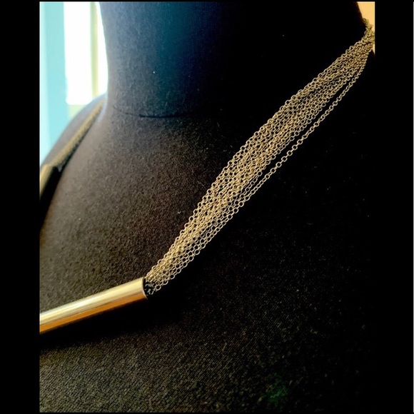 V Chain Necklace - Picture 3 of 3